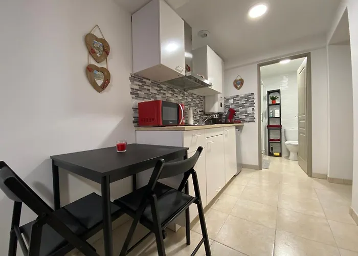 Aitzina - Centre 캄보레방